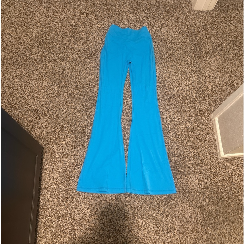 Brand yereo size medium color blue new !